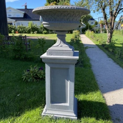 Eastwell Urn (A260) preview 2