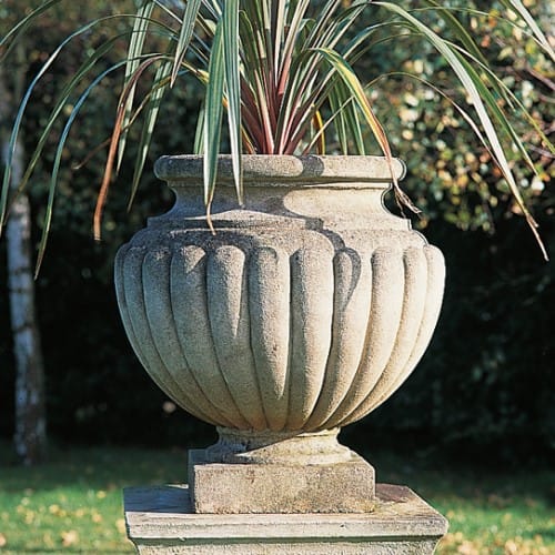 Cliveden Vase (A220) preview 2