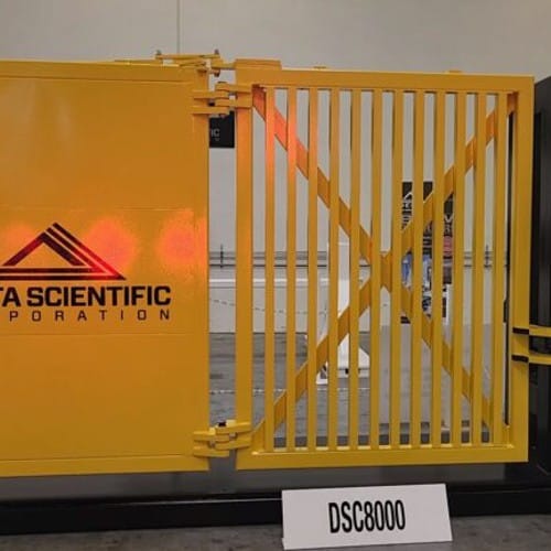 DSC8000 Bi-Fold Speed Gate preview 1