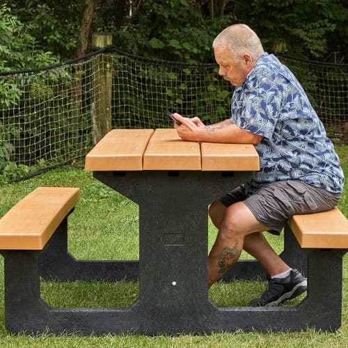 BarcoBoard™ Walk-Thru Tables preview 2