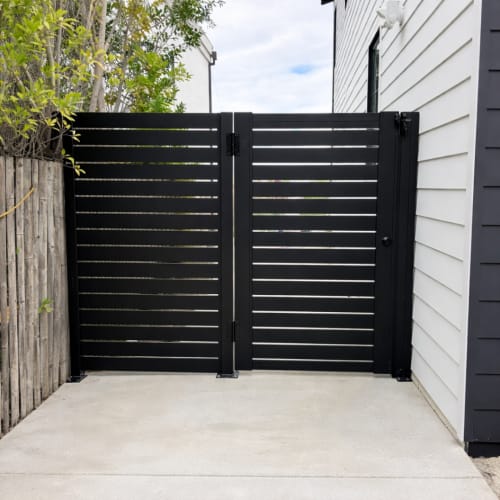 Aluminum 40 HD Pedestrian Gate Double Swing preview 7