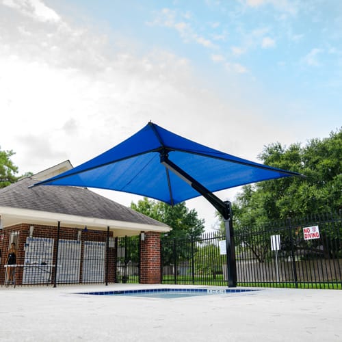 Single Post Umbrella 12'x12' preview 2