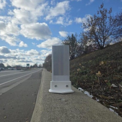 Barrier-Mount Reflectors
